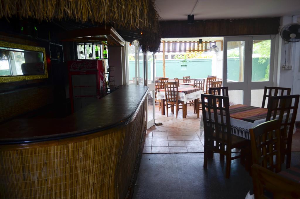 Yoho Mount Waves Hotel Colombo Luaran gambar