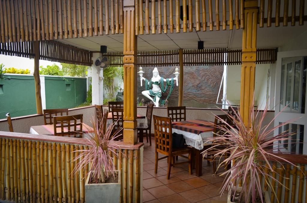 Yoho Mount Waves Hotel Colombo Luaran gambar
