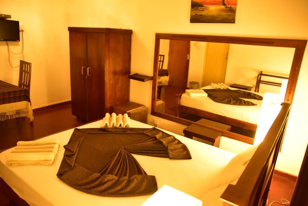 Yoho Mount Waves Hotel Colombo Luaran gambar
